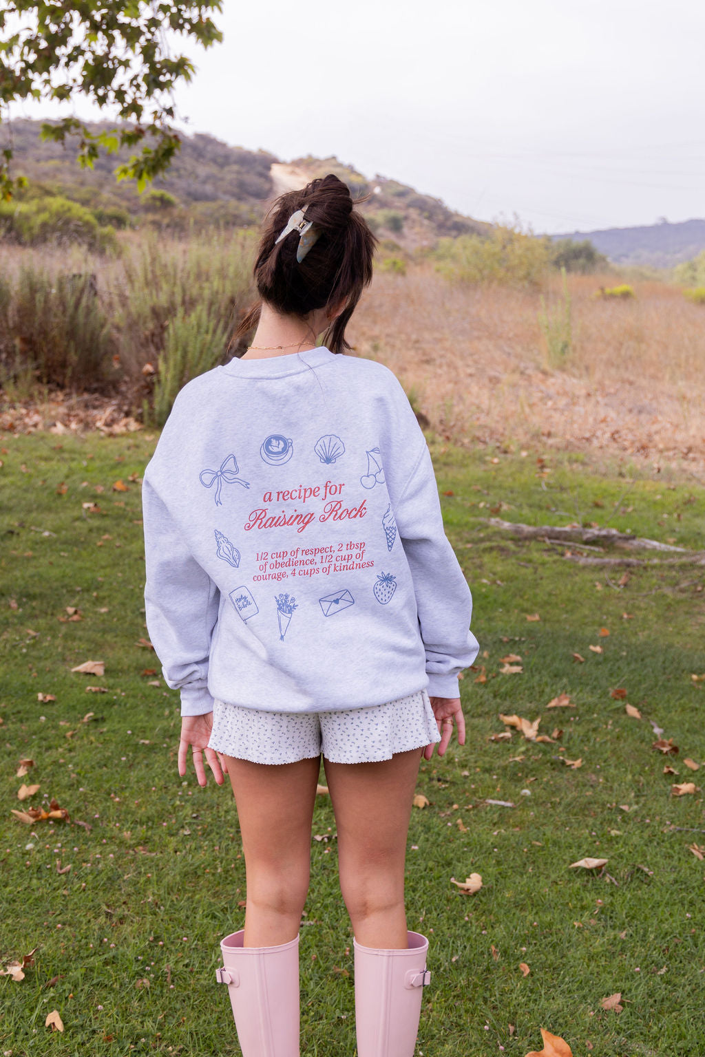 Small Steps Strong Character Sweatshirt - White Heather